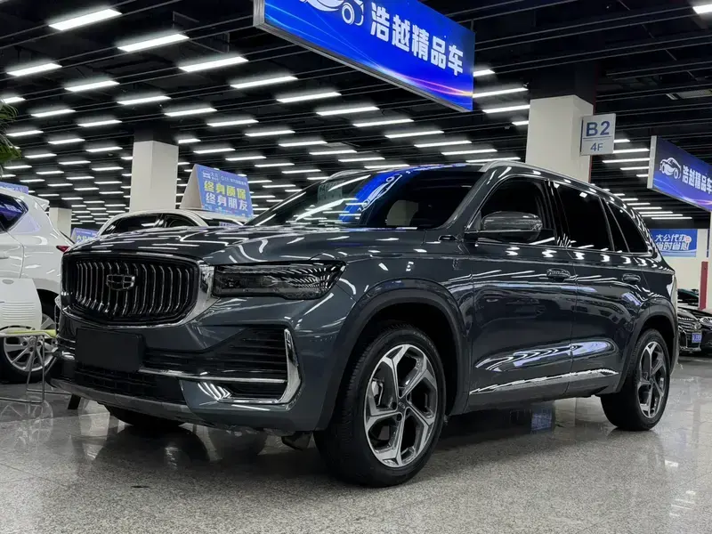 2024 Geely Monjaro с пробегом 12 000 км