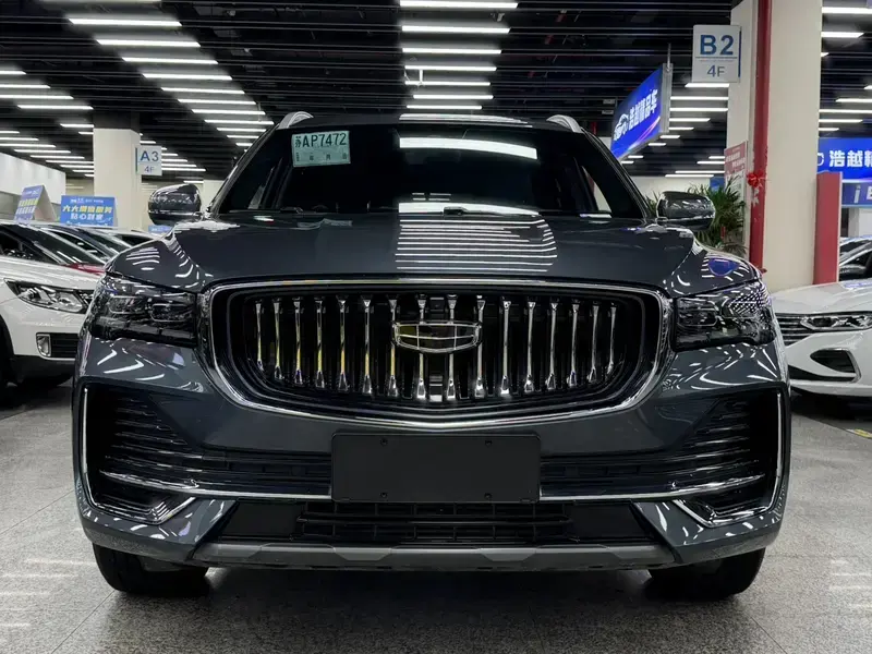2024 Geely Monjaro с пробегом 12 000 км