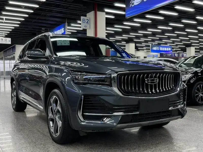 2024 Geely Monjaro с пробегом 12 000 км