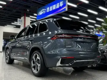 2024 Geely Monjaro с пробегом 12 000 км