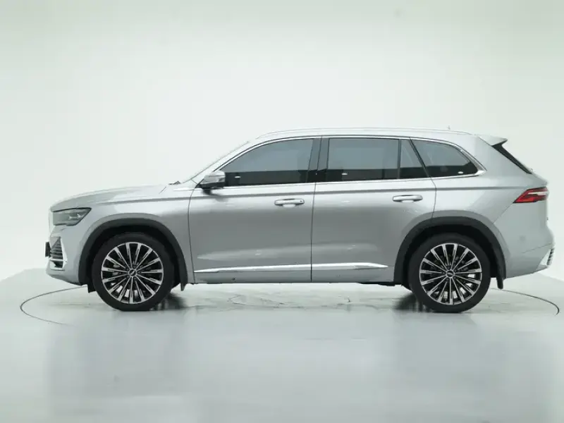 2025 Geely Monjaro с пробегом 4 600 км