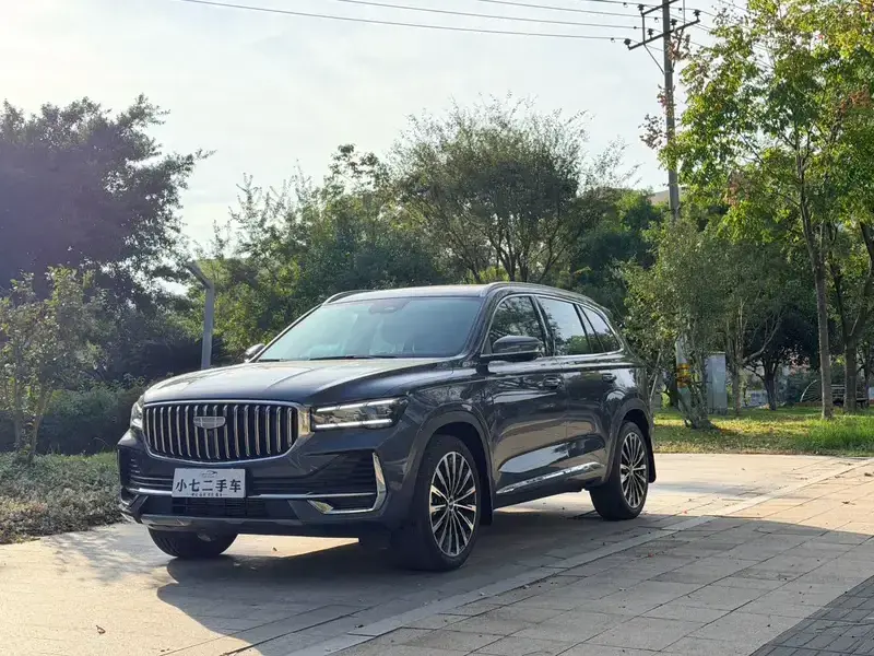 2025 Geely Monjaro с пробегом 9 000 км