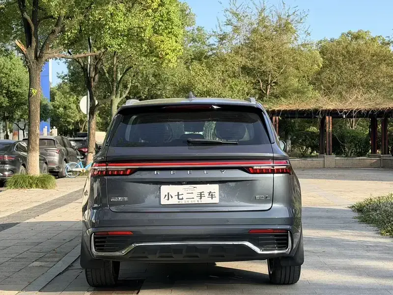 2025 Geely Monjaro с пробегом 9 000 км