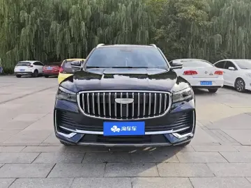 2025 Geely Monjaro с пробегом 15 000 км