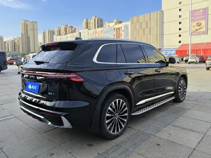 2025 Geely Monjaro с пробегом 15 000 км
