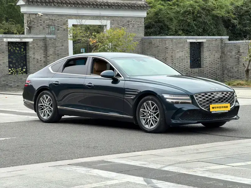 2024 Genesis G80 с пробегом 42 000 км