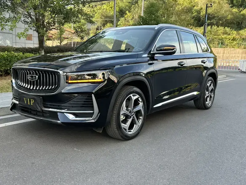 2024 Geely Monjaro с пробегом 9 000 км