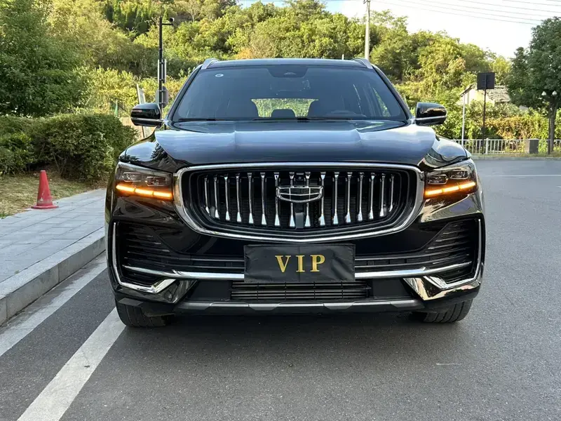 2024 Geely Monjaro с пробегом 9 000 км