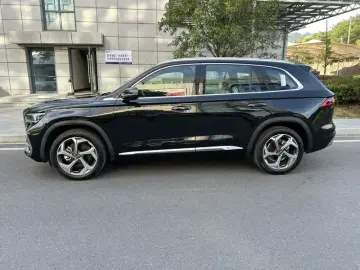 2024 Geely Monjaro с пробегом 9 000 км