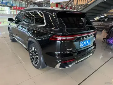 2025 Geely Monjaro с пробегом 10 000 км
