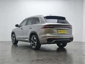 2024 Geely Monjaro с пробегом 13 500 км