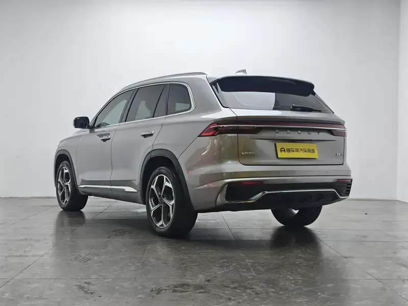 2024 Geely Monjaro с пробегом 13 500 км