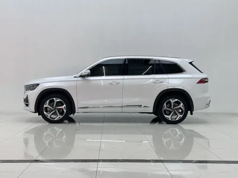 2024 Geely Monjaro с пробегом 10 600 км