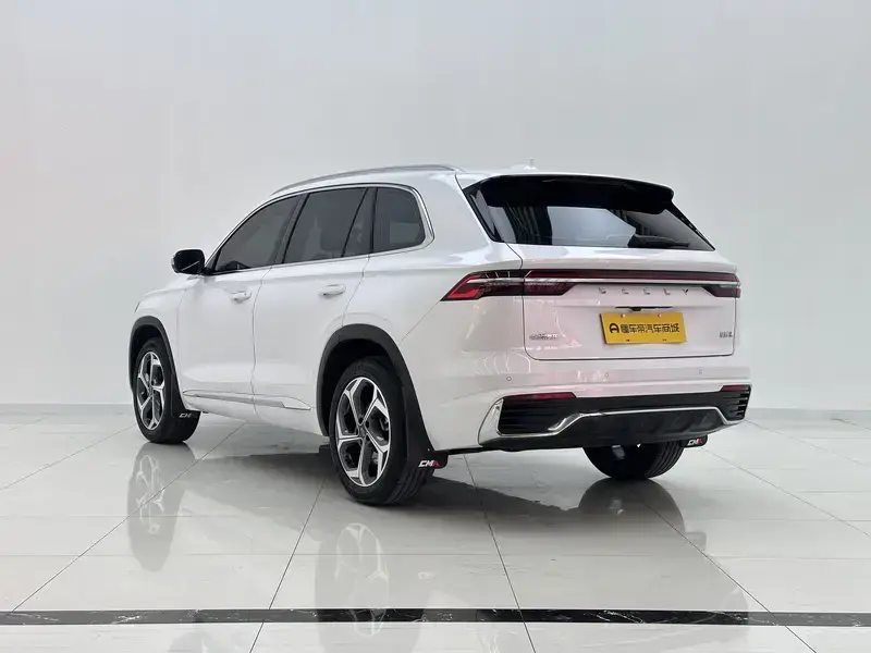2024 Geely Monjaro с пробегом 10 600 км