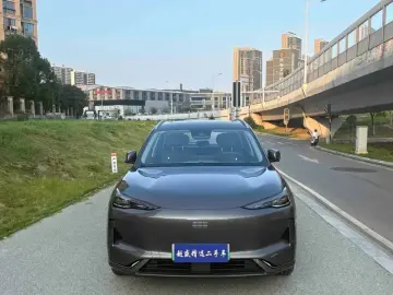 2026 Geely Galaxy E5 с пробегом 13 900 км