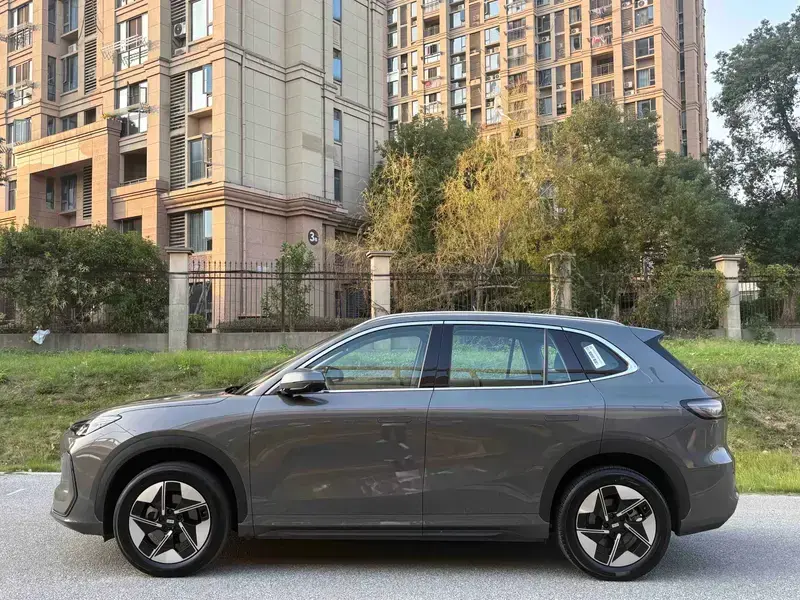2026 Geely Galaxy E5 с пробегом 13 900 км
