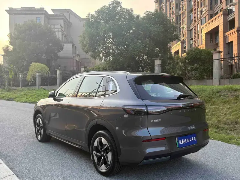 2026 Geely Galaxy E5 с пробегом 13 900 км