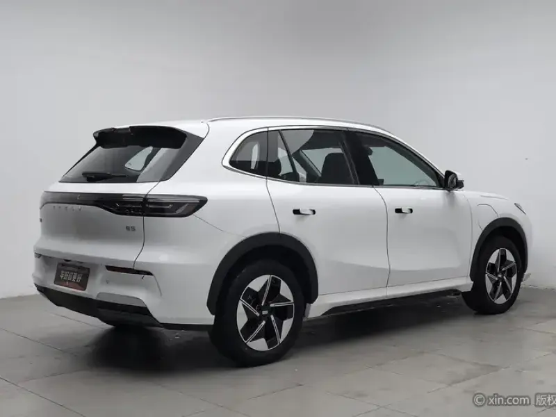 2026 Geely Galaxy E5 с пробегом 25 100 км