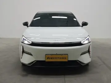 2023 Geely Galaxy L6 с пробегом 40 800 км