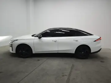 2023 Geely Galaxy L6 с пробегом 40 800 км