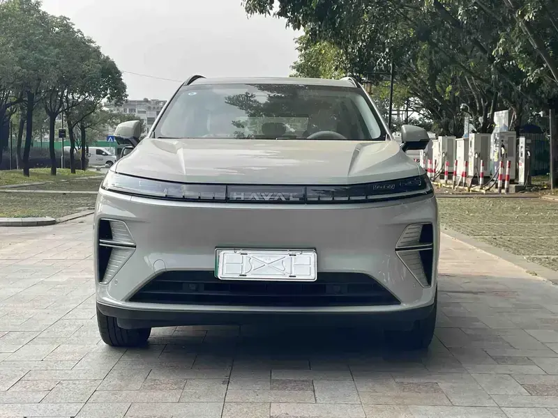 2025 Haval Xiaolong Max с пробегом 8 000 км