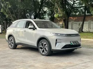 2025 Haval Xiaolong Max с пробегом 8 000 км