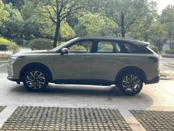 2025 Haval Xiaolong Max с пробегом 8 000 км