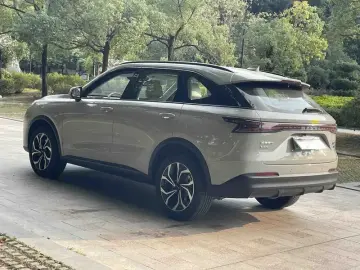 2025 Haval Xiaolong Max с пробегом 8 000 км