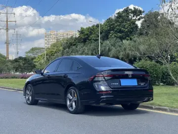 2025 Honda Accord с пробегом 9 400 км