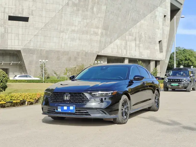 2025 Honda Accord с пробегом 9 000 км