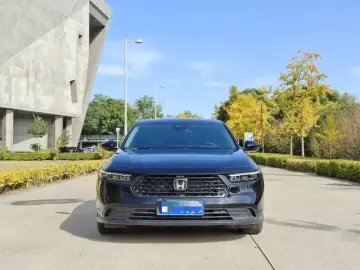 2025 Honda Accord с пробегом 9 000 км