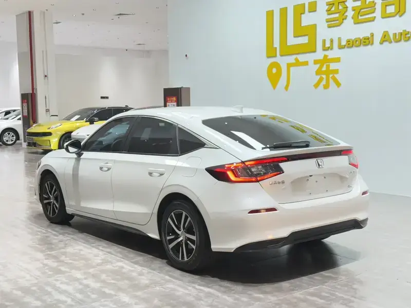 2023 Honda Civic с пробегом 17 500 км