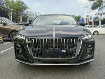 2024 Hongqi H5 с пробегом 10 000 км