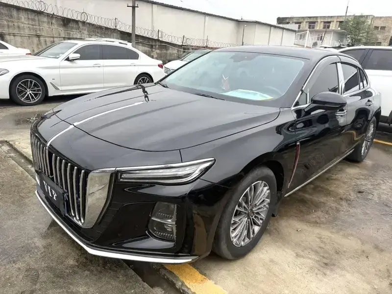 2023 Hongqi H5 с пробегом 47 000 км