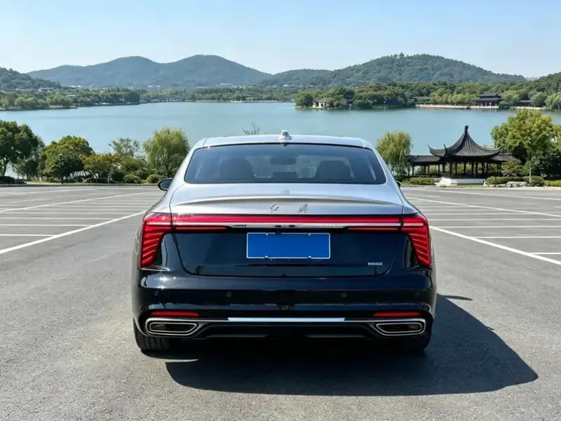 2023 Hongqi H5 с пробегом 67 000 км