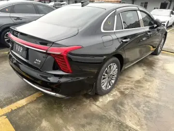 2023 Hongqi H5 с пробегом 47 000 км
