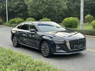 2024 Hongqi H5 с пробегом 13 000 км