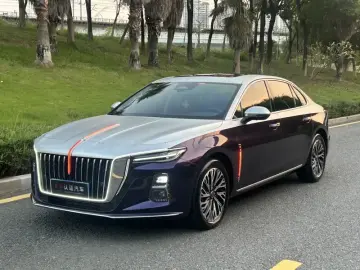 2025 Hongqi H5 с пробегом 7 300 км