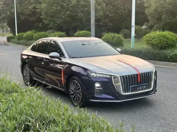 2025 Hongqi H5 с пробегом 7 300 км