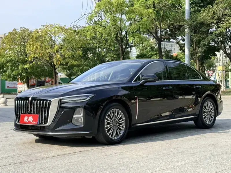 2023 Hongqi H5 с пробегом 14 000 км
