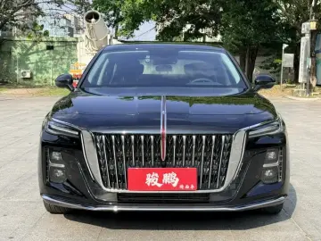 2023 Hongqi H5 с пробегом 14 000 км