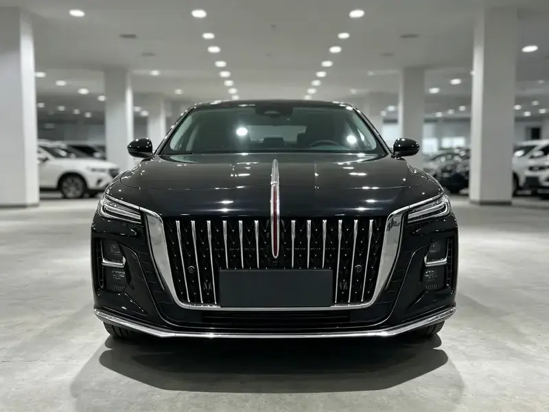 2024 Hongqi H5 с пробегом 11 000 км