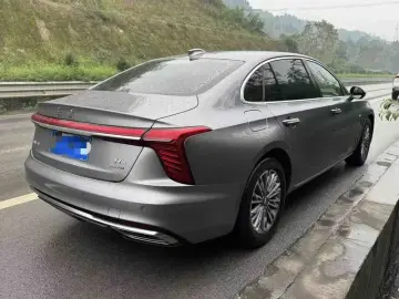 2024 Hongqi H5 с пробегом 42 000 км