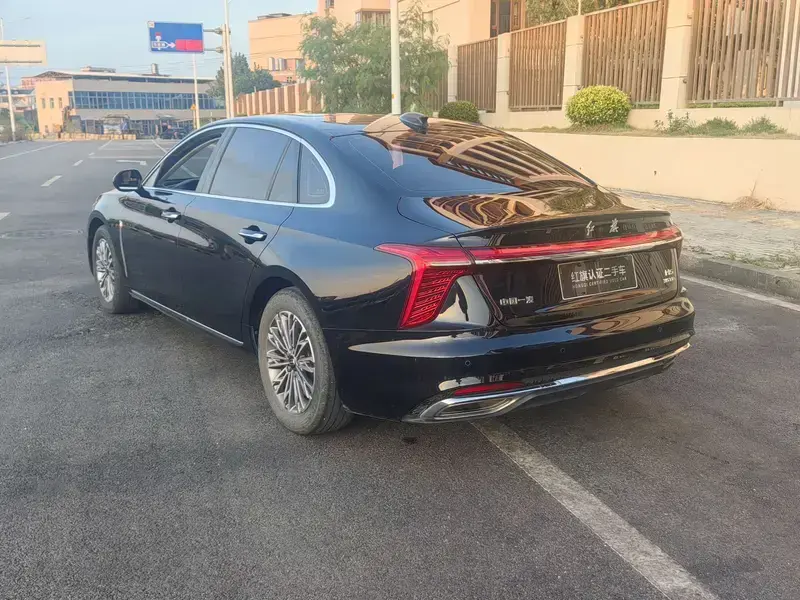 2023 Hongqi H5 с пробегом 63 400 км