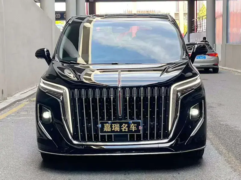2022 Hongqi HQ9 с пробегом 27 000 км