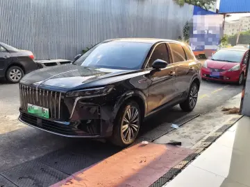 Hongqi HS6