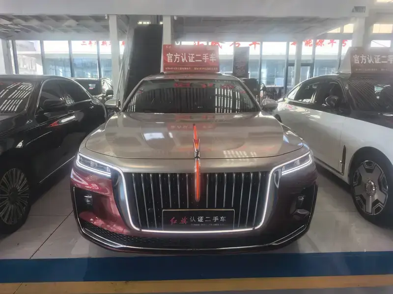 2022 Hongqi H9 с пробегом 30 000 км