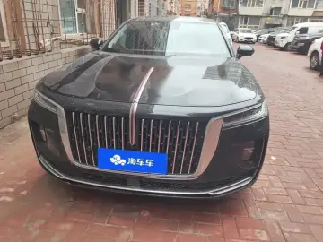 2020 Hongqi H9 с пробегом 15 000 км