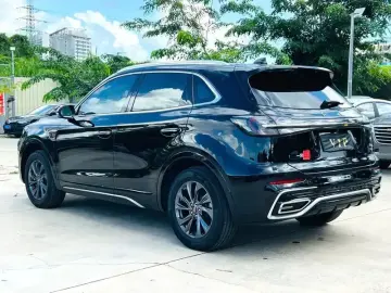 2023 Hongqi HS5 с пробегом 30 000 км