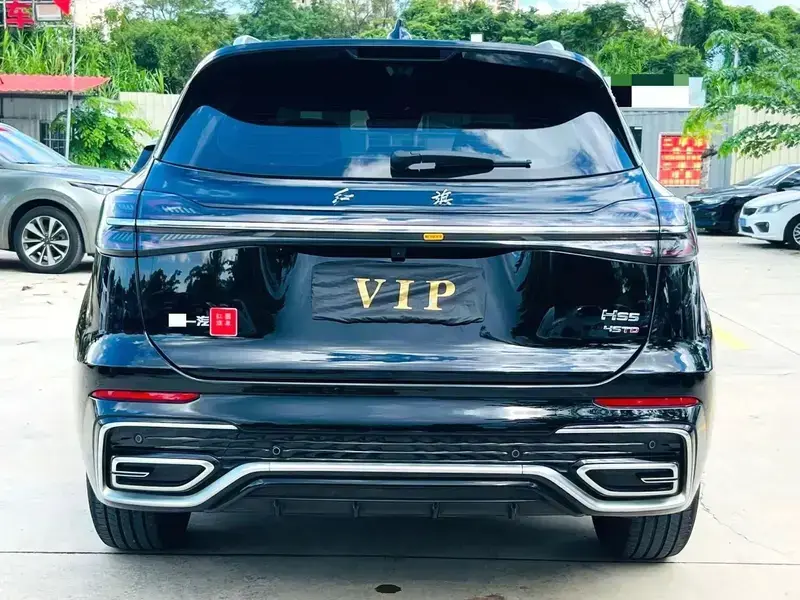 2023 Hongqi HS5 с пробегом 30 000 км